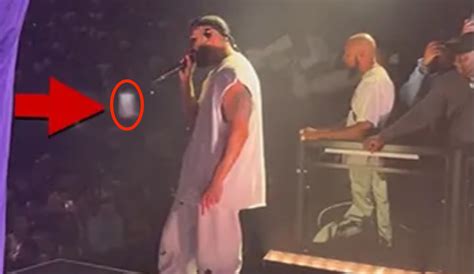 Drake hit by phone thrown during 1st show of It's All a Blur tour